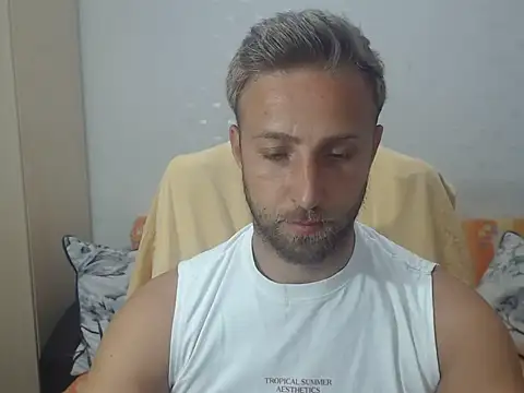 BlondEagleMuscle online show from July 22, 2026, 7:38 pm