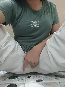 Ruby-xx online show from July 7, 2026, 5:28 pm