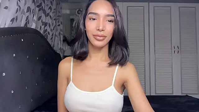 AnayaLauren  online show from July 8, 2026, 3:22 am