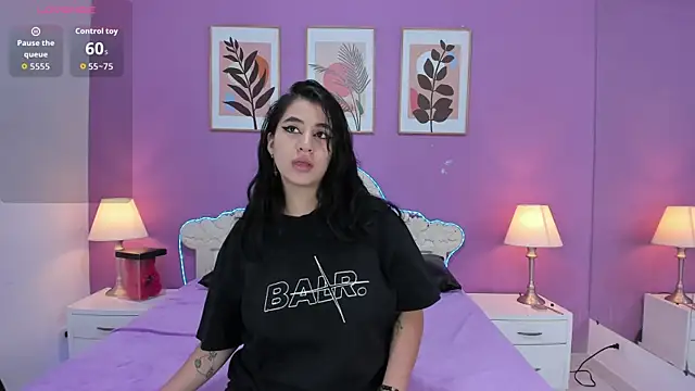 YayaQueen online show from July 27, 2026, 11:50 am