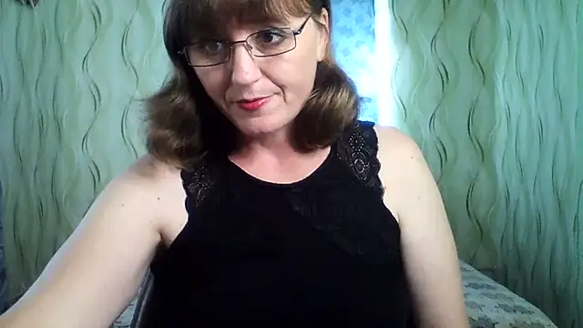 Alisaprice077 online show from July 16, 2026, 2:45 pm