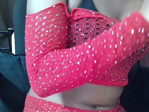Couplehot00 online show from August 1, 2026, 6:18 pm