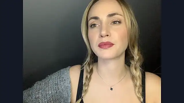 ScarlettSensitive online show from May 15, 2026, 8:27 pm