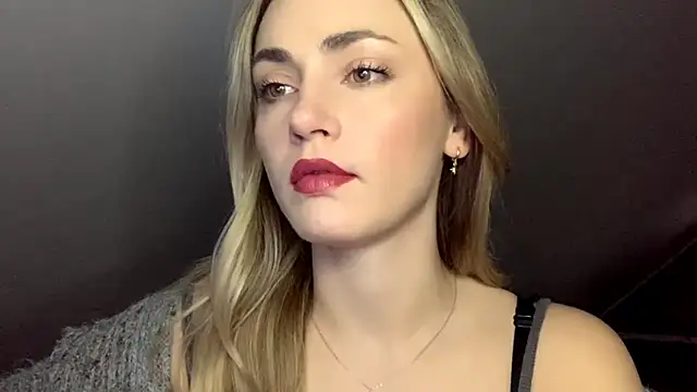 ScarlettSensitive online show from May 18, 2026, 6:19 am