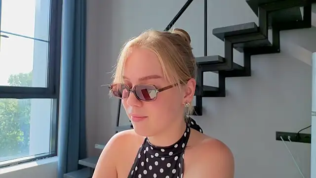 LittleForestELF2 online show from July 31, 2026, 1:43 pm