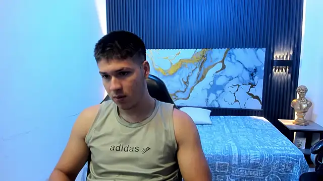 AlessandroFranco online show from June 26, 2026, 12:53 pm