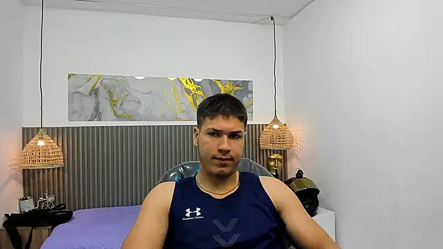 AlessandroFranco online show from June 30, 2026, 1:23 pm