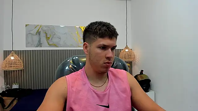 AlessandroFranco online show from July 16, 2026, 12:44 pm