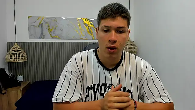 AlessandroFranco online show from July 21, 2026, 12:29 pm