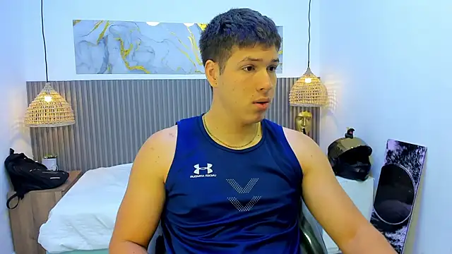 AlessandroFranco online show from August 3, 2026, 12:32 pm