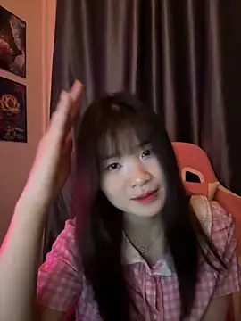 Cum-withyou online show from June 3, 2026, 4:23 pm
