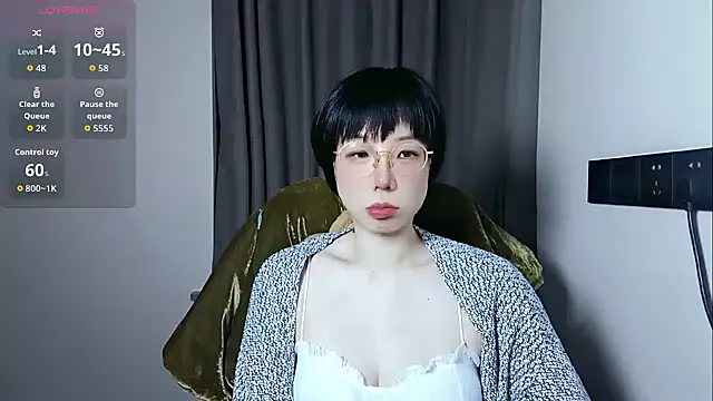 lin lin 520 520 online show from May 7, 2026, 3:39 pm