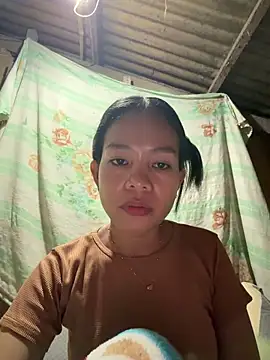 chinny1112 online show from June 18, 2026, 4:33 pm