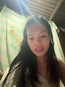 chinny1112 online show from June 19, 2026, 4:33 pm