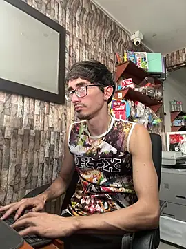 jhosuamoore online show from July 21, 2026, 8:33 pm