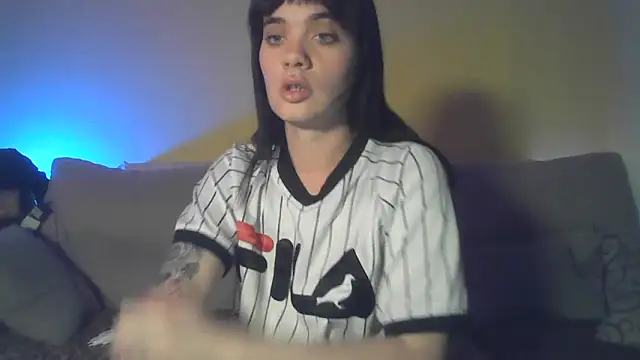 anastasia-evans online show from May 10, 2026, 11:32 pm