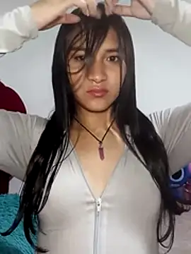 KarolaMendez online show from July 1, 2026, 1:07 am