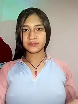 KarolaMendez online show from July 15, 2026, 9:42 pm