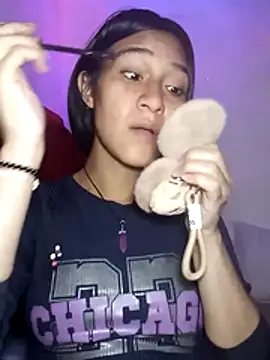 KarolaMendez online show from July 19, 2026, 9:07 pm
