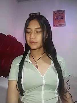 KarolaMendez online show from July 25, 2026, 1:04 am