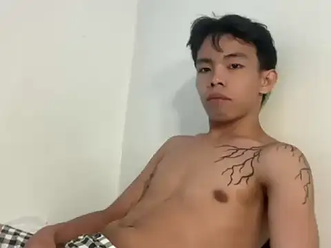 hottasianboy online show from July 29, 2026, 11:52 am