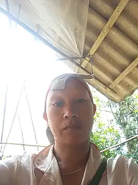 Heli pusy online show from May 18, 2026, 5:57 am