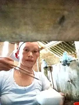 Heli pusy online show from June 19, 2026, 4:28 am