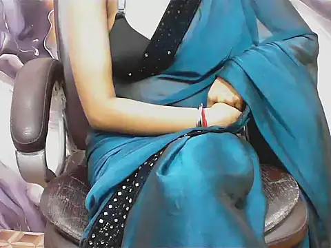 Snapshot of ragini_bby chatting on June 12, 2026, 2:32 am ragini bby online show from June 12, 2026, 2:32 am