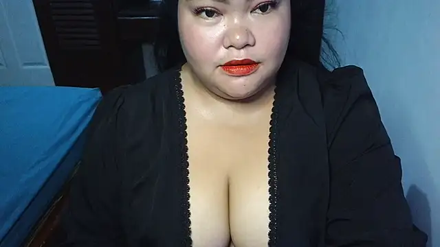 prettycarla  online show from July 19, 2026, 11:41 pm