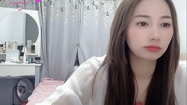 yao-yao-8726 online show from July 9, 2026, 12:31 pm