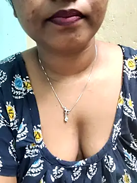 hotmiki online show from July 12, 2026, 1:57 pm