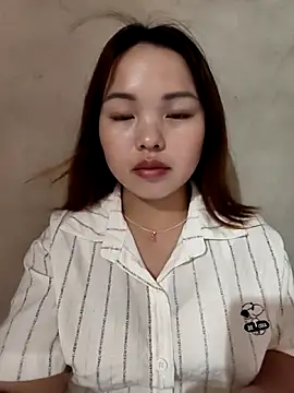 Mina xYx online show from June 17, 2026, 4:08 pm