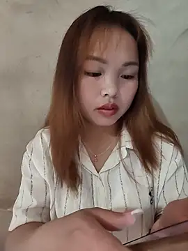 Mina xYx online show from June 18, 2026, 4:35 am