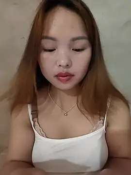 Mina xYx online show from June 19, 2026, 1:43 am