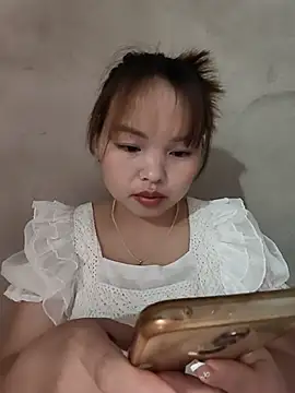 Mina xYx online show from July 3, 2026, 4:24 pm