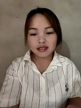 Mina xYx online show from July 25, 2026, 4:37 pm