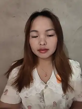 Mina xYx online show from July 27, 2026, 2:02 pm