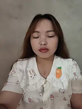 Mina xYx online show from July 28, 2026, 3:13 am