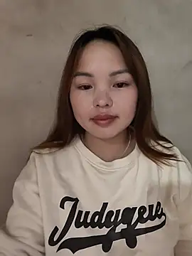 Mina xYx online show from July 28, 2026, 4:39 pm