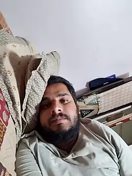 shubham19988 online show from April 7, 2026, 5:13 pm