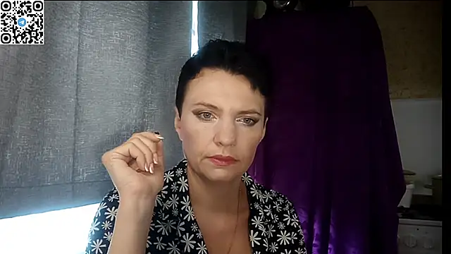 HotMamaQueen234 online show from June 27, 2026, 7:35 am