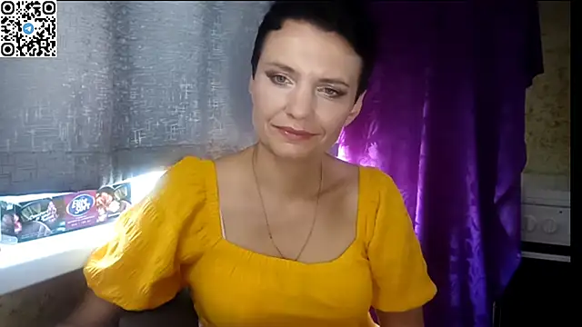 HotMamaQueen234 online show from June 27, 2026, 12:22 pm