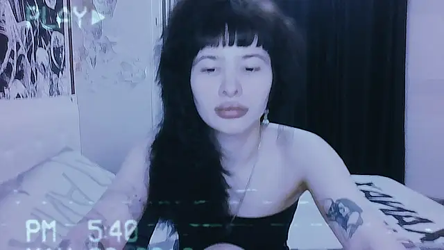 AllisonDeetz online show from July 8, 2026, 4:33 pm