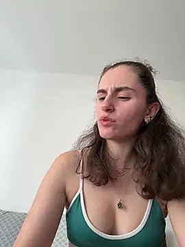 Snapshot of starlight_mo chatting on July 16, 2026, 2:56 pm starlight mo online show from July 16, 2026, 2:56 pm