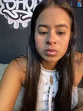 lucirganaxxx online show from May 23, 2026, 5:45 am