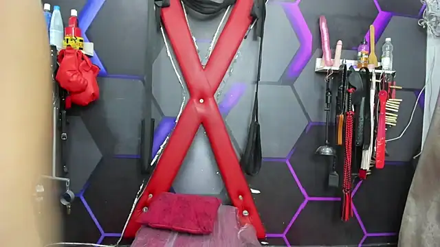 BDSM ESTREME online show from June 6, 2026, 11:37 am