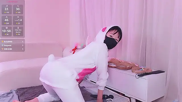 sexyjoy95 online show from May 27, 2026, 11:51 am