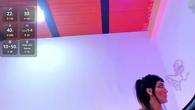 LiiaaGenner online show from June 29, 2026, 2:51 am