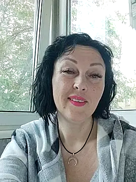 HelgaDennis online show from May 22, 2026, 3:57 am