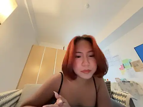 misscutee online show from July 3, 2026, 2:45 pm